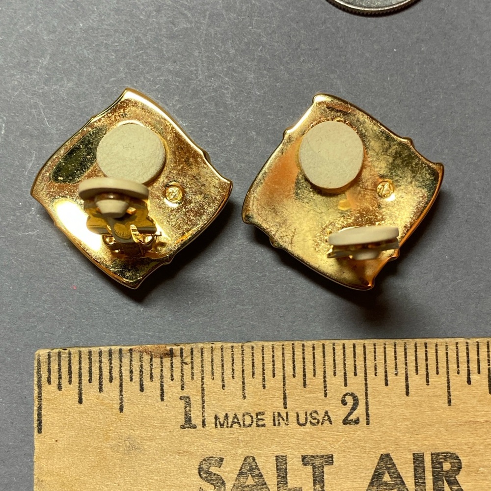 Vintage Swarovski Gold and Black Crystal clip statement Earrings - Picture 4 of 4
